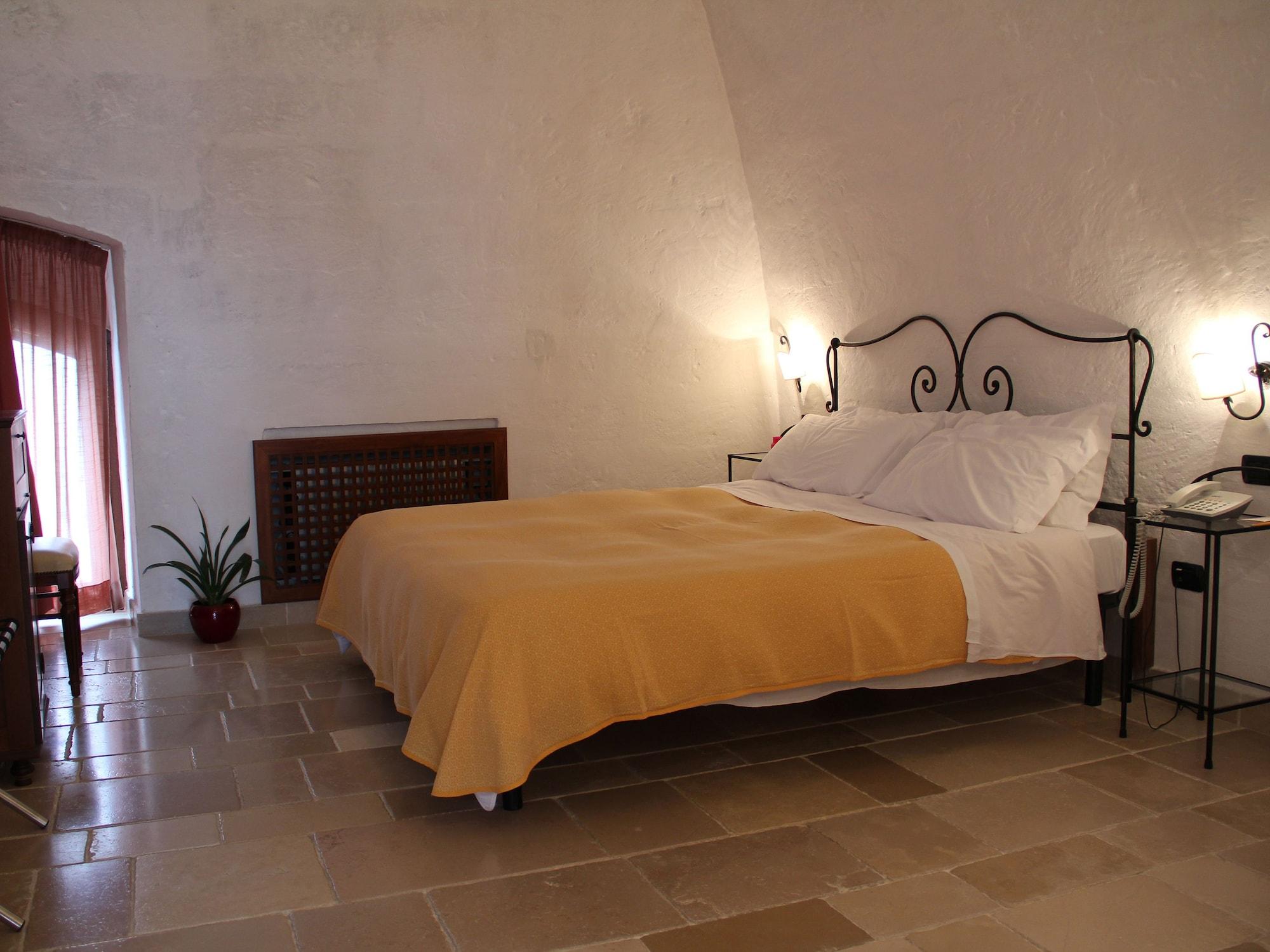 Hotel Masseria Fortificata Donnaloia Monopoli Exterior foto